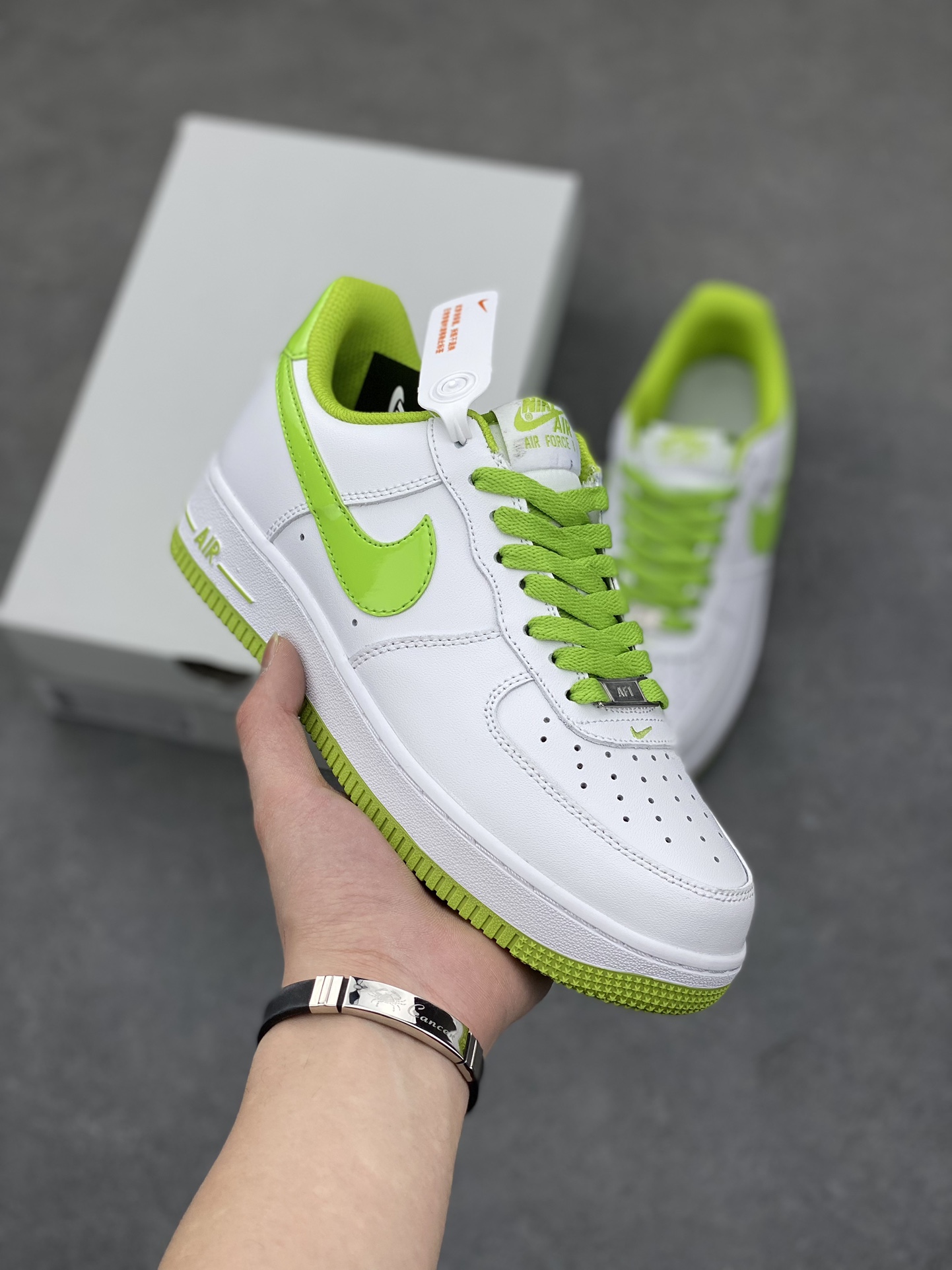 Nike Air Force 1 '07 Low White Green - Timeless Style & Comfort 2 i1678668376 6292 0
