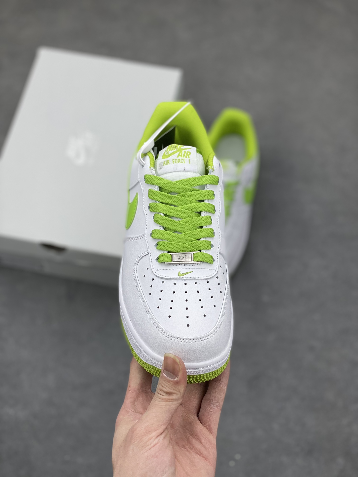 Nike Air Force 1 '07 Low White Green - Timeless Style & Comfort 3 i1678668376 6859 1