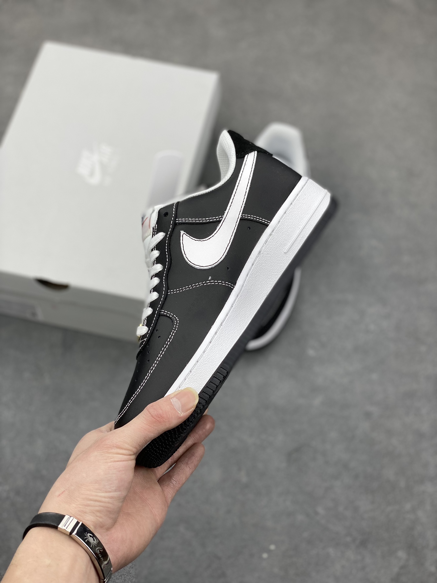 Nike Air Force 1 '07 Low Black/White Casual Sneakers DA8478-001 4 i1678668629 3423 2