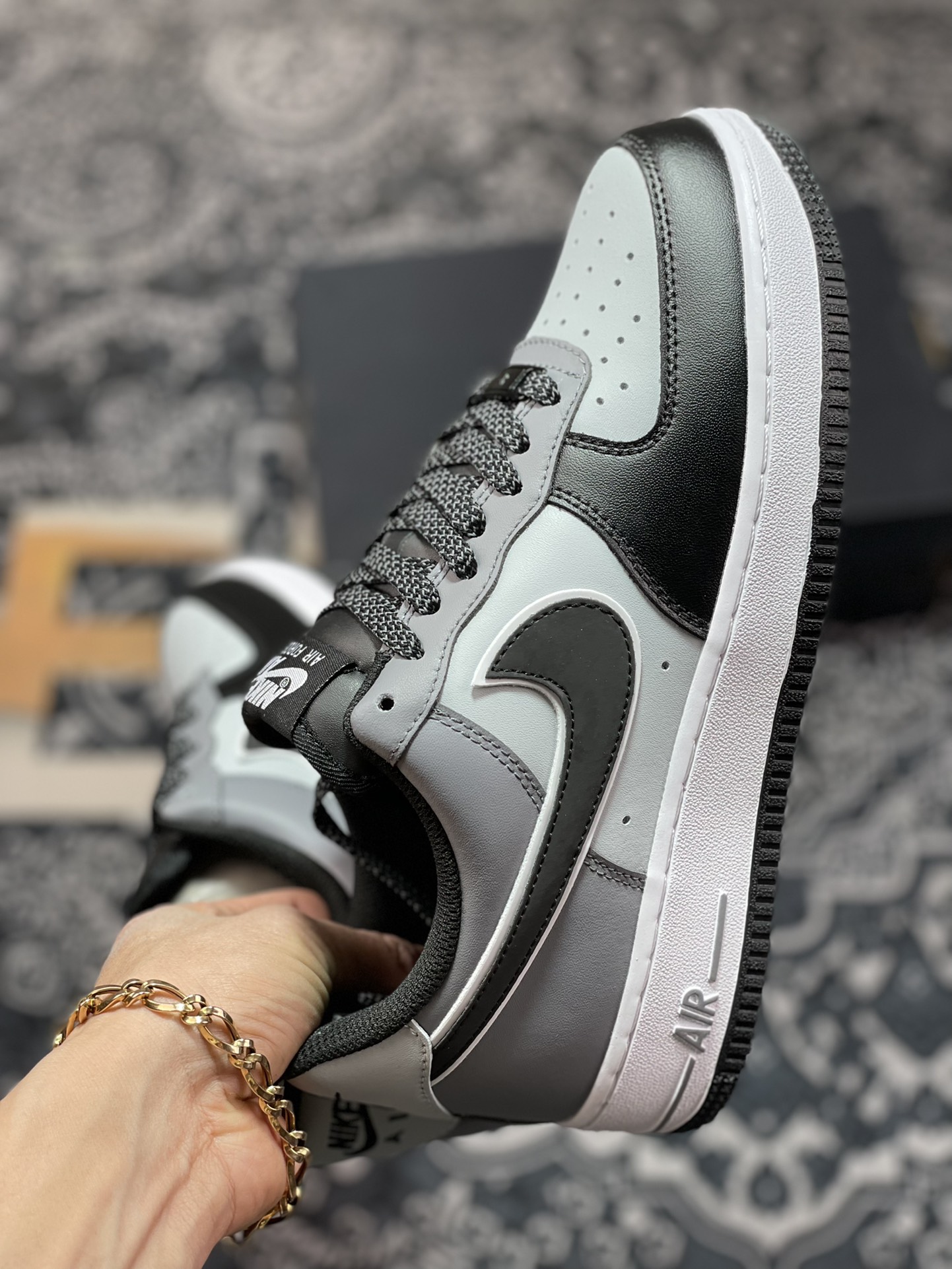 Nike Air Force 1'07 Low ”Black/Wolf Grey” Air Force One classic ”color matching black wolf gray and white stacked hooks” TP5558-756