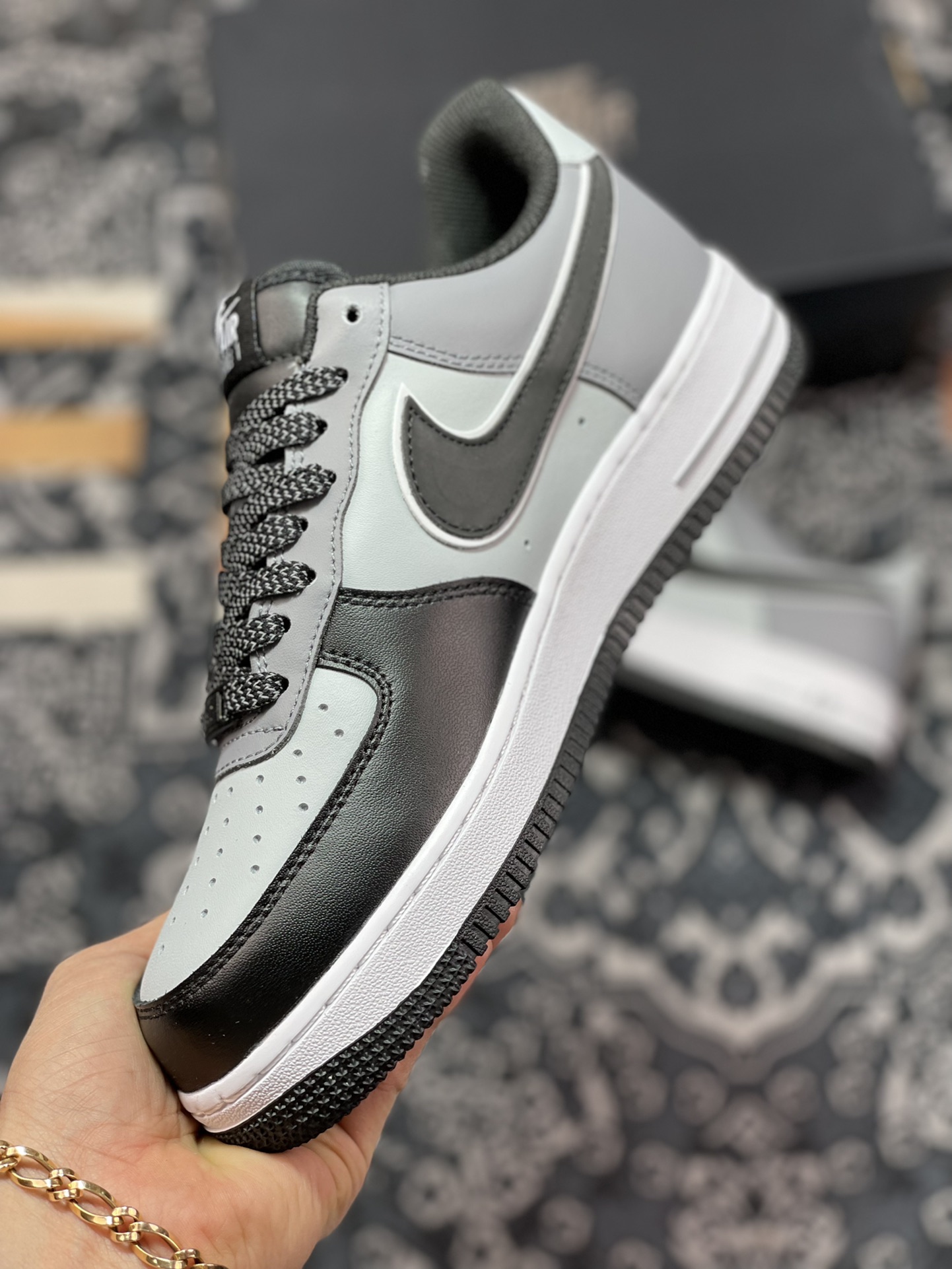 Nike Air Force 1'07 Low ”Black/Wolf Grey” Air Force One classic ”color matching black wolf gray and white stacked hooks” TP5558-756