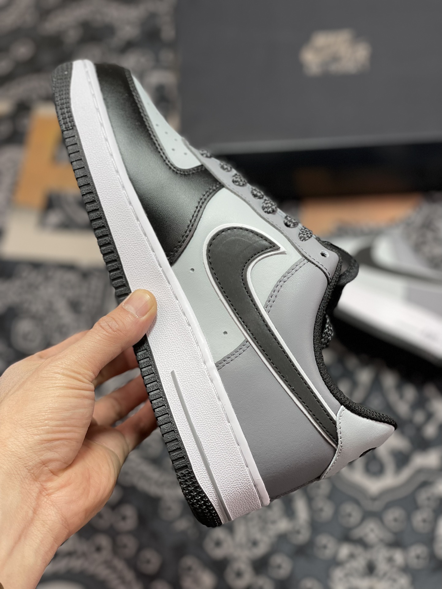 Nike Air Force 1'07 Low ”Black/Wolf Grey” Air Force One classic ”color matching black wolf gray and white stacked hooks” TP5558-756