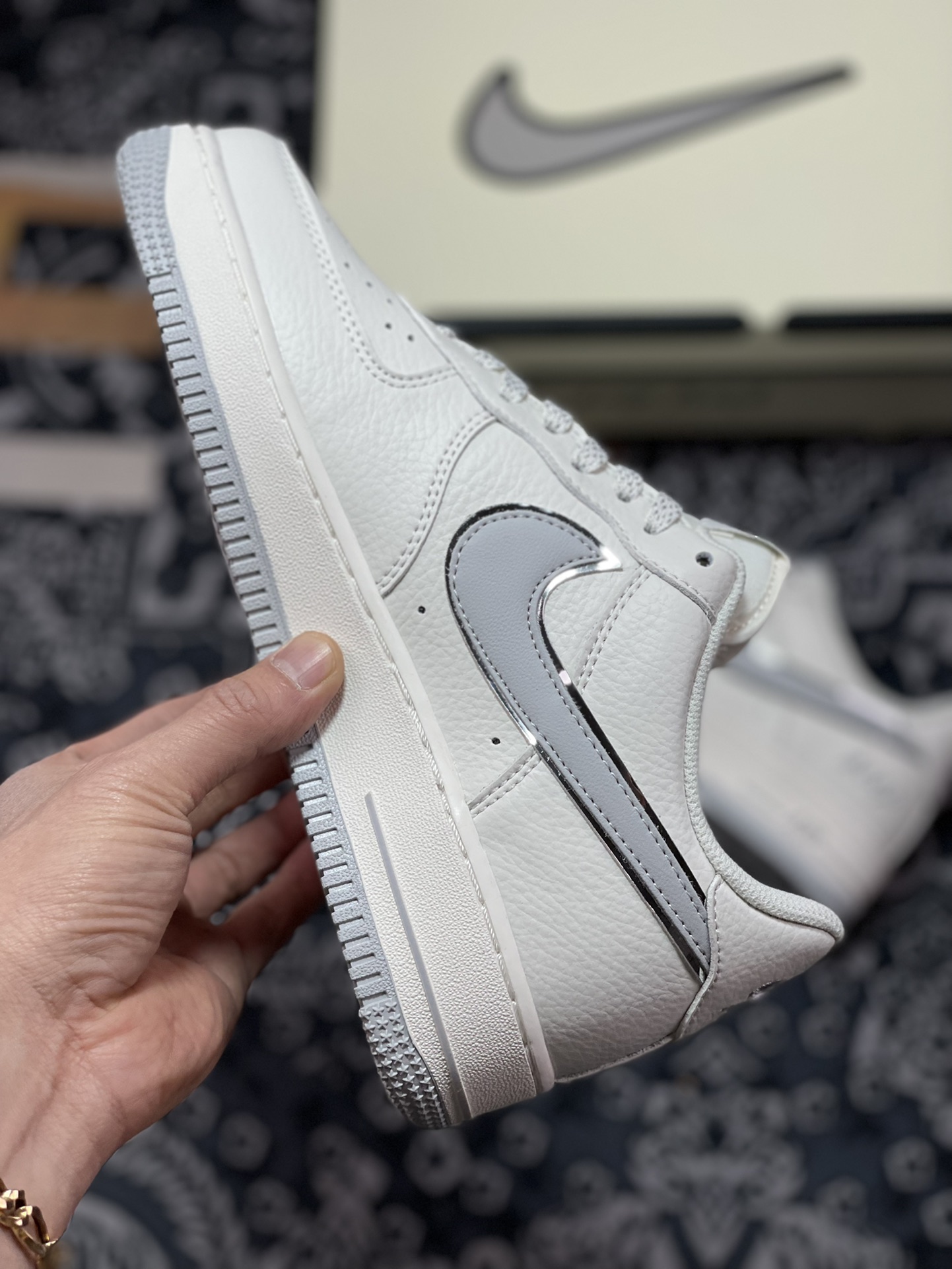 260  Nike Air Force 1’07 Low”White/Grey/Silver”空军一号板鞋“皮革白灰银小钩”BM1996-033