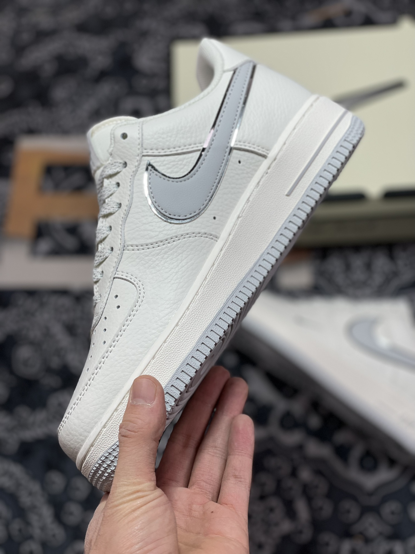 260  Nike Air Force 1’07 Low”White/Grey/Silver”空军一号板鞋“皮革白灰银小钩”BM1996-033