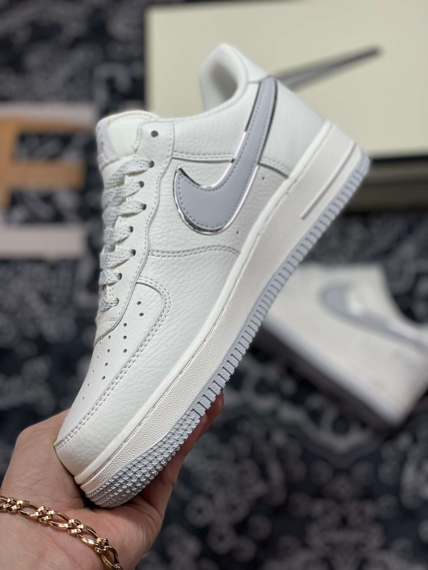 260  Nike Air Force 1’07 Low”White/Grey/Silver”空军一号板鞋“皮革白灰银小钩”BM1996-033