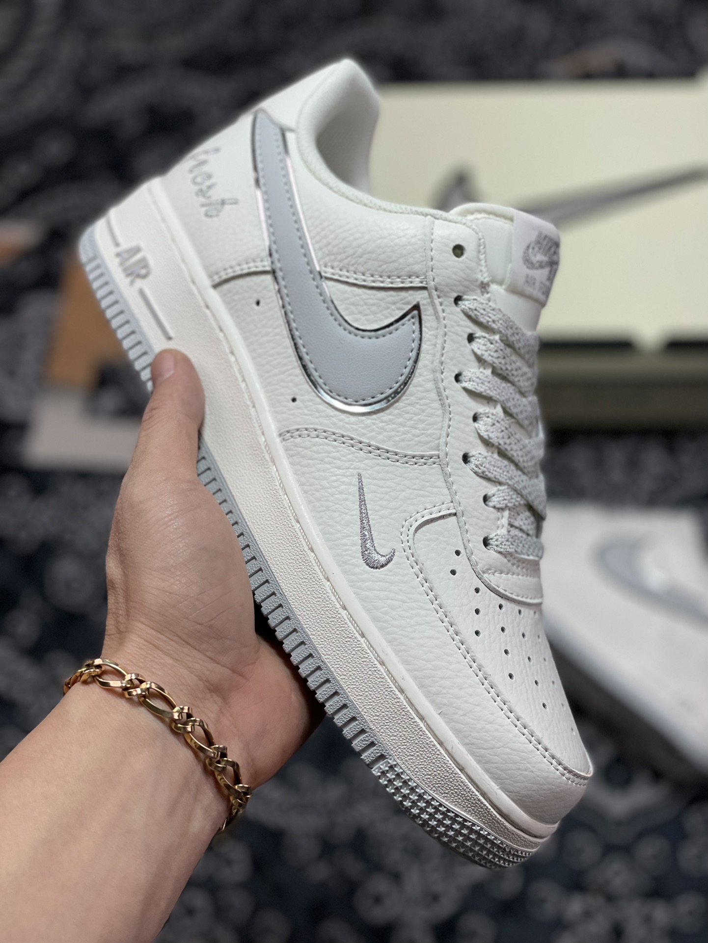260  Nike Air Force 1’07 Low”White/Grey/Silver”空军一号板鞋“皮革白灰银小钩”BM1996-033