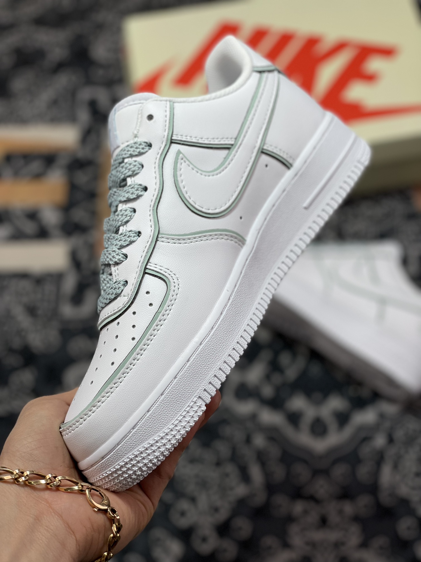 260  Air Force 1 '07 Low 斯图西联名淡绿反光 DT0617-029