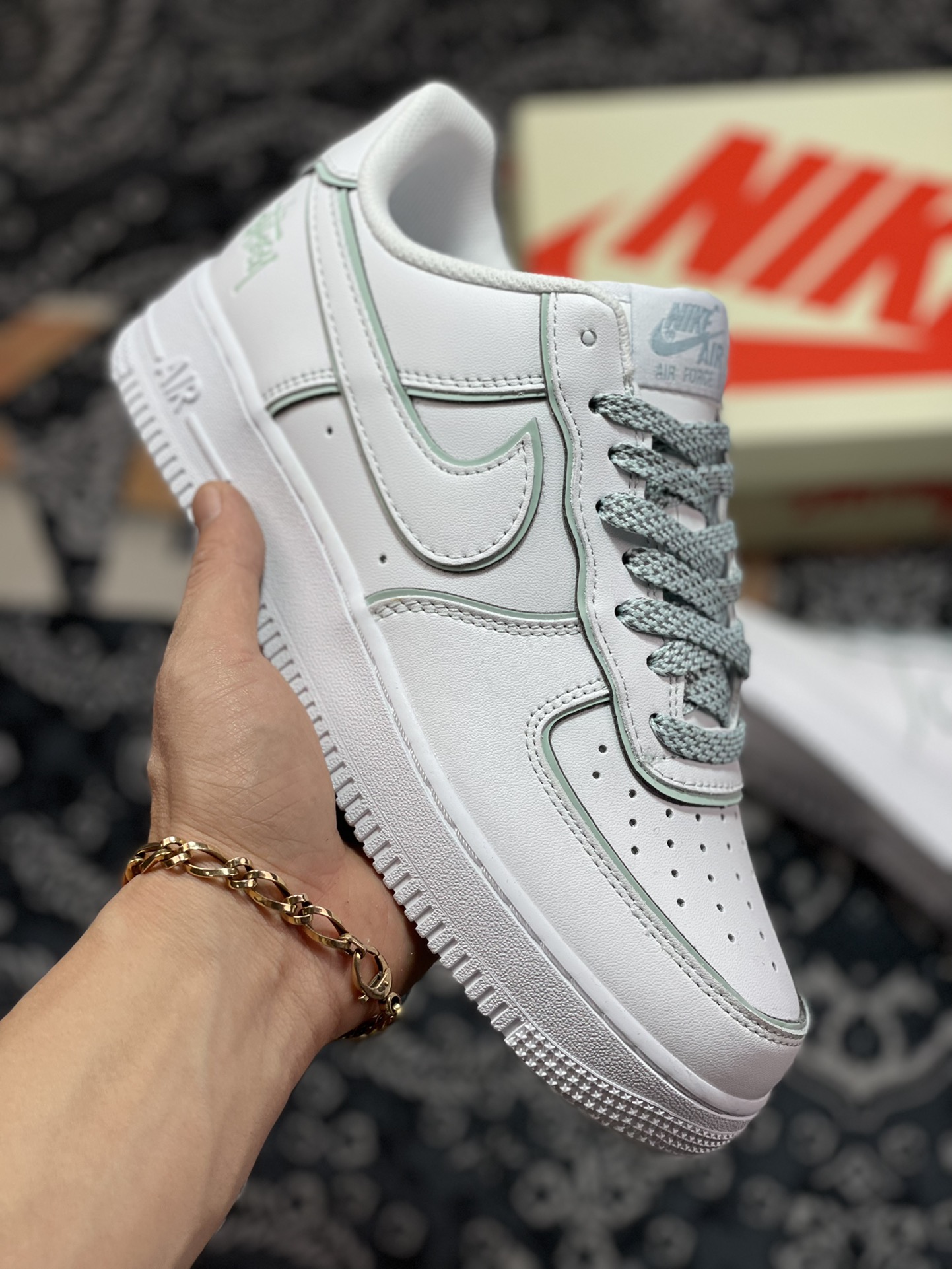 260  Air Force 1 ’07 Low 斯图西联名淡绿反光 DT0617-029