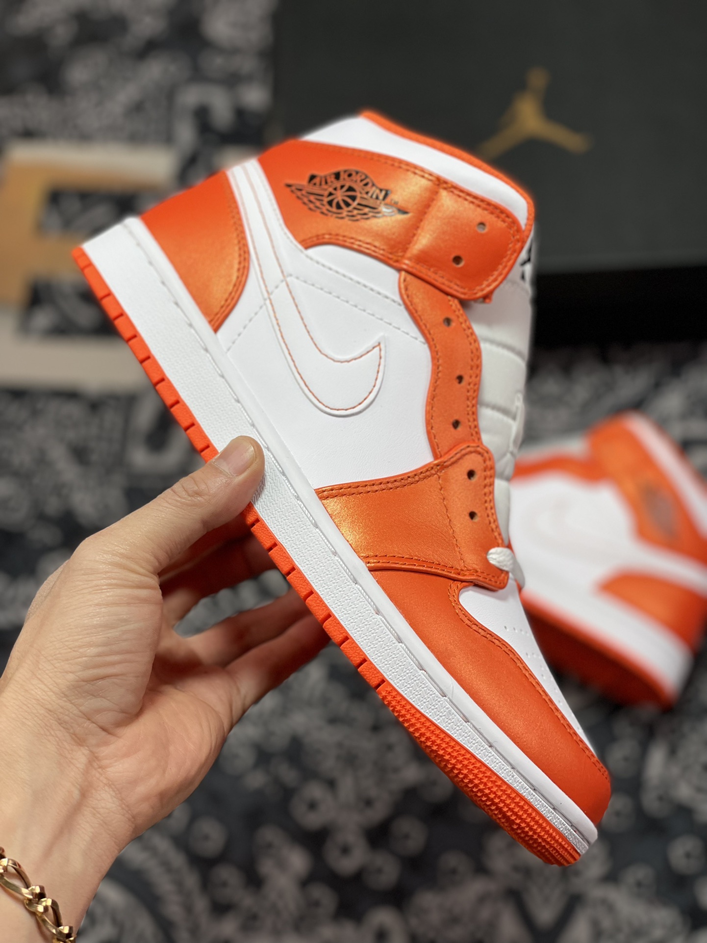 260 Air Jordan 1 Mid SE ”White/Orange”白橙DM3531-800