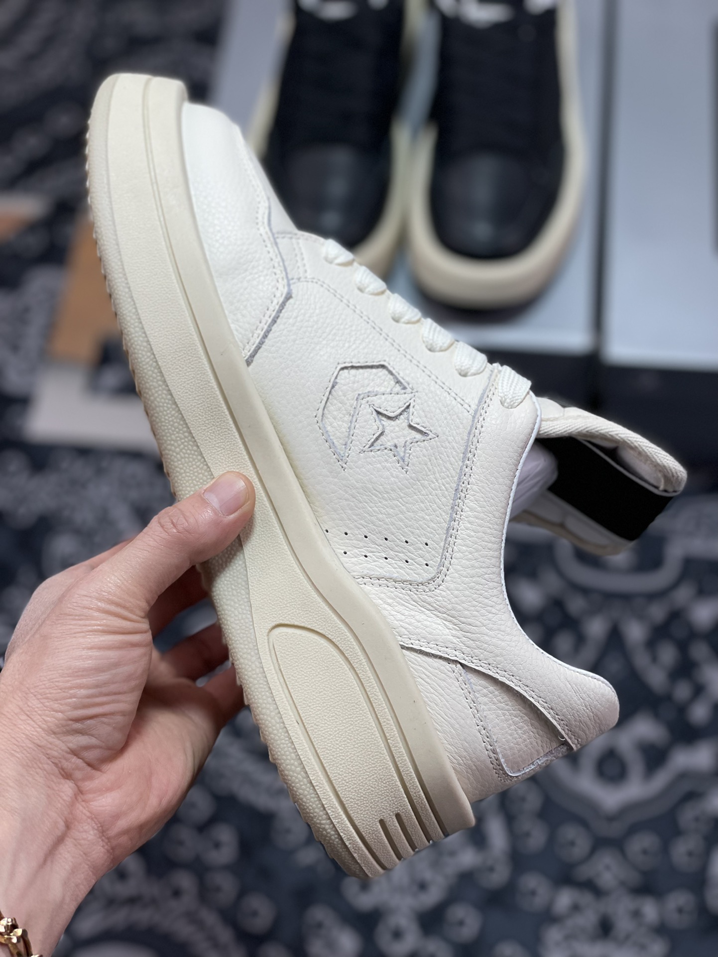 Rick Owens branch brand DRKSHDW x Converse TURBODRK Chuck 70 Low TURBOWPN ”Sail Cloud Cream” modern sneakers ”leather ivory beige white and black” 172343C