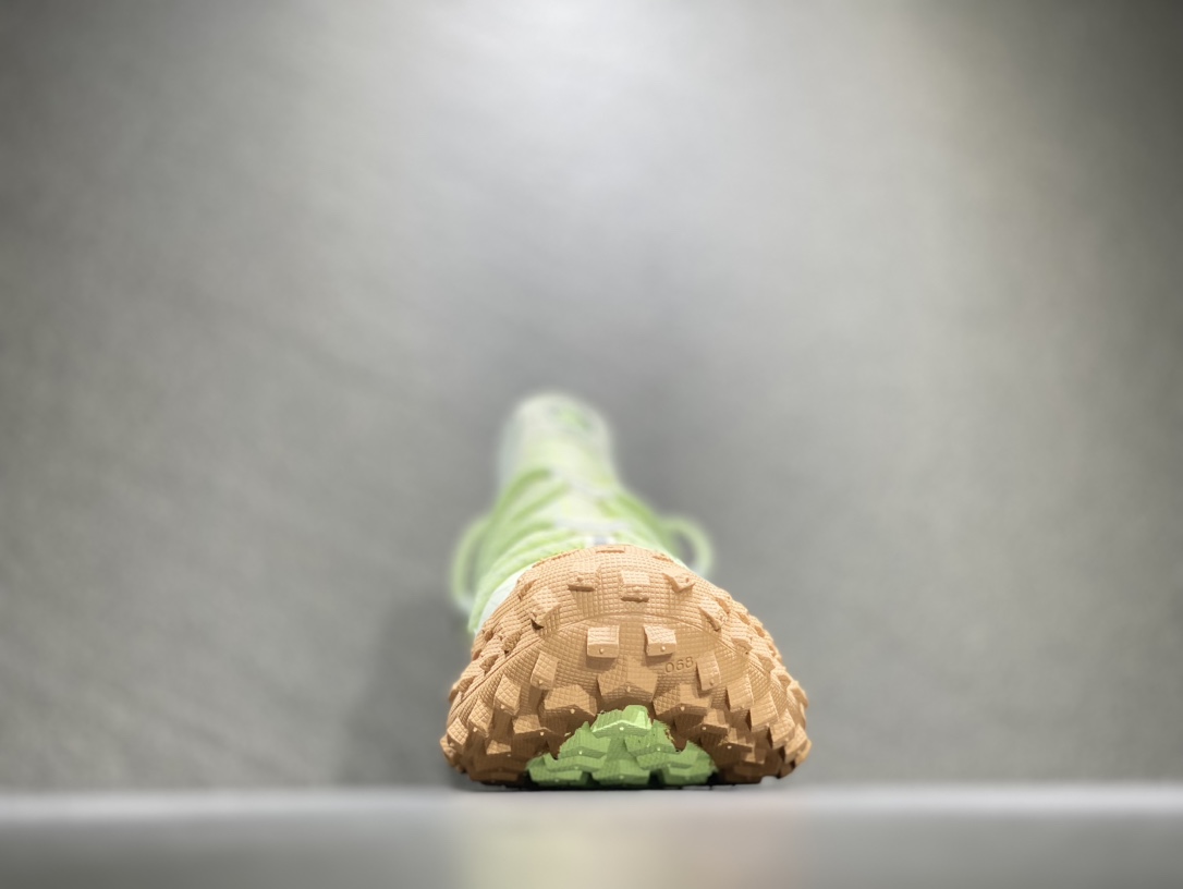 220 Nike ACG Mountain Fly Low GTX SE 户外登山运动鞋 DD2861-001