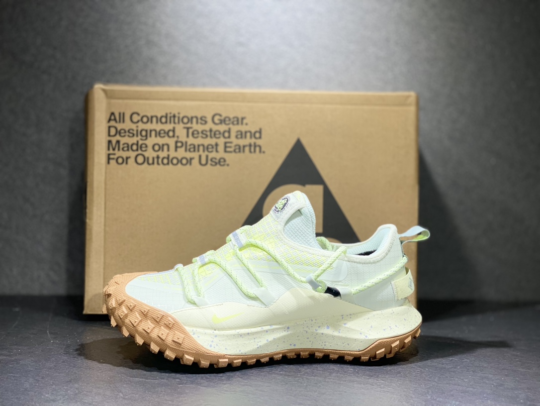 220 Nike ACG Mountain Fly Low GTX SE 户外登山运动鞋 DD2861-001