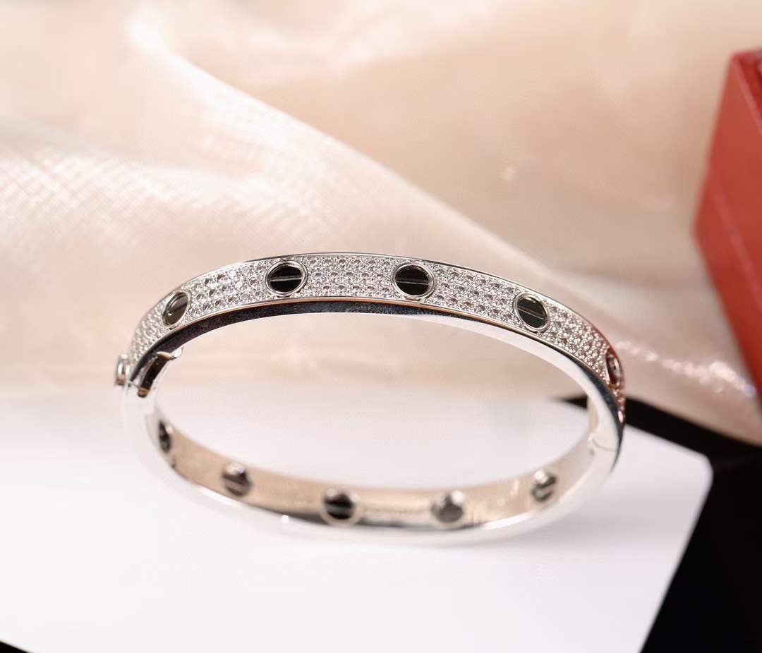 Cartier 卡地亚/Cartier 满‮天星‬黑钉手镯