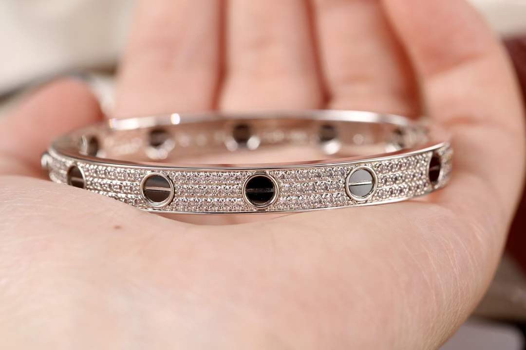 Cartier 卡地亚/Cartier 满‮天星‬黑钉手镯