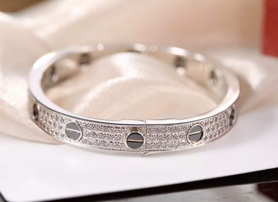 Cartier 卡地亚/Cartier 满‮天星‬黑钉手镯