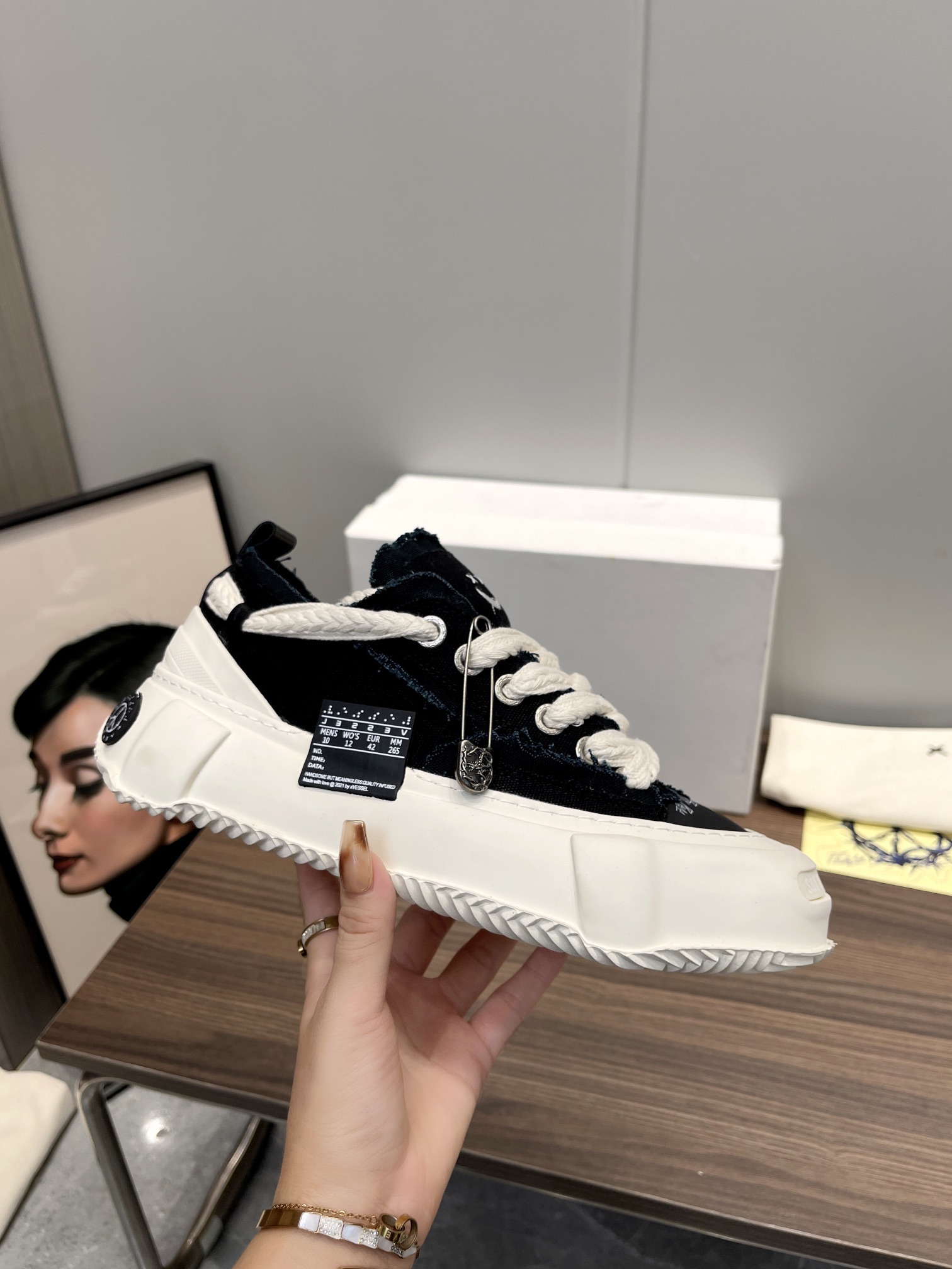 Xvesel G.O.P. 2.0 Marshmallow Low Sneakers: Stylish Design, Comfortable Fit, Unisex Sizing - 图片 8