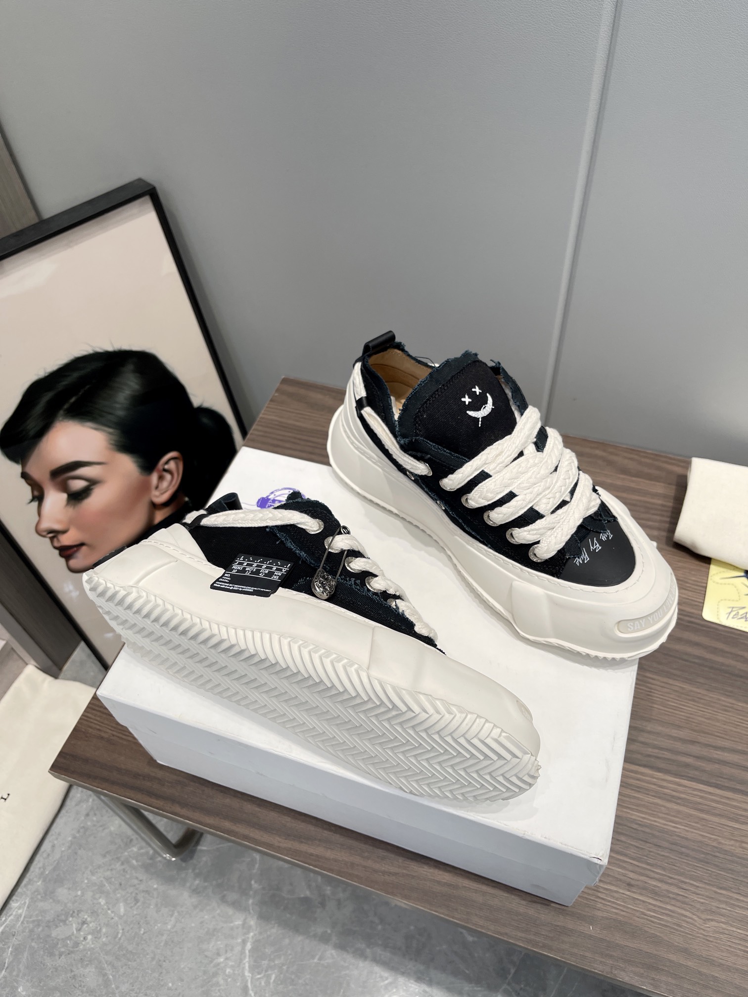 Xvesel G.O.P. 2.0 Marshmallow Low Sneakers: Stylish Design, Comfortable Fit, Unisex Sizing