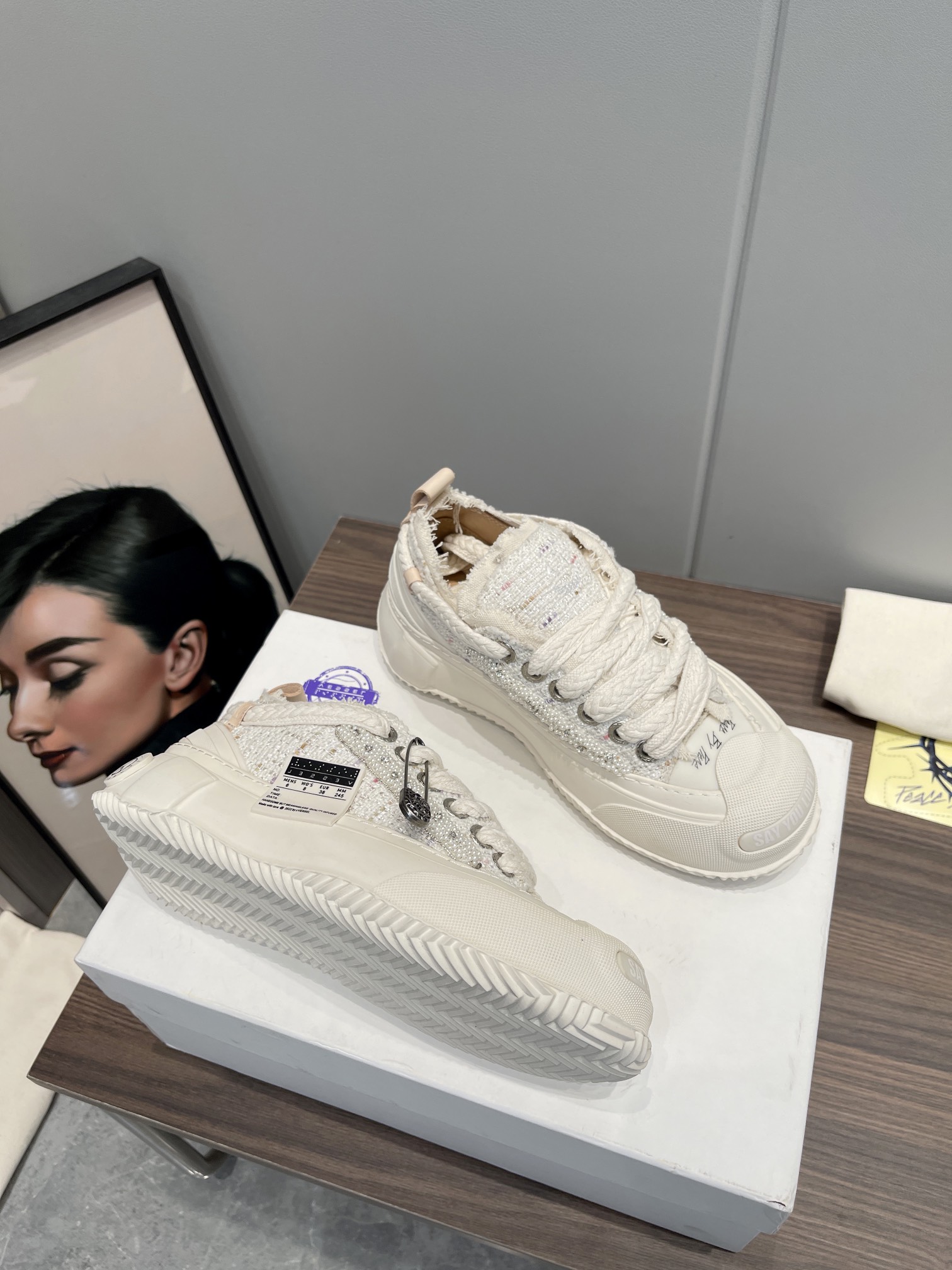 Xvesel Sneakers: Top Version with Seven Colours, Paris-Inspired Design, 5cm Height Increase