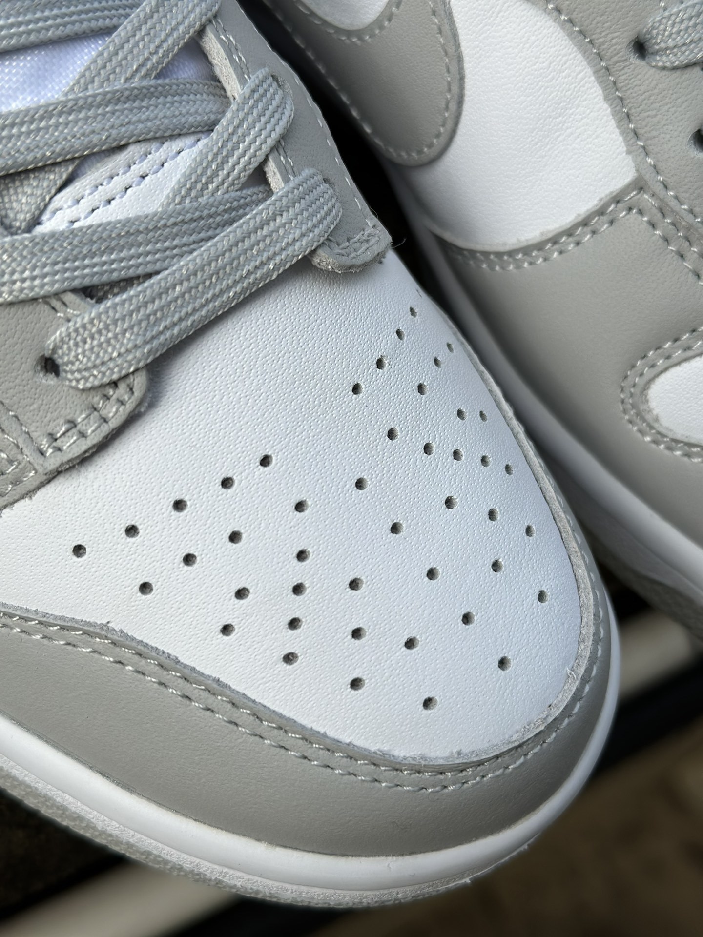 福利特价‼️Nike Dunk SB Low 灰白原厂织唛标 一致匹配原版全市场唯一正确鞋带绑法原楦原纸