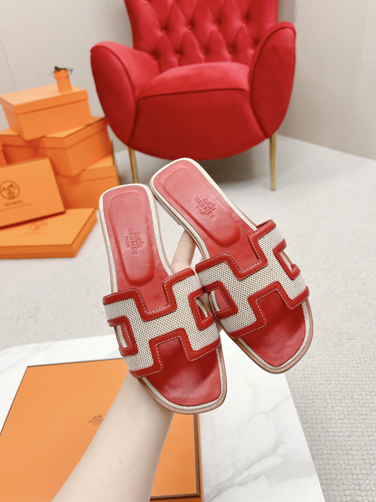 Hermes H-Shaped Sandals Women's Spring/Summer Red Leather Beach Slippers 2 i1678727023 8548 5