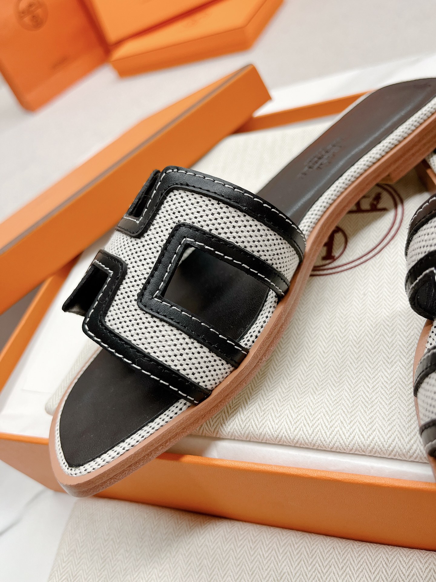 Hermes Women's H Cutout Leather Slide Sandals Handmade Summer Beach Shoes 9 i1678727059 1807 7