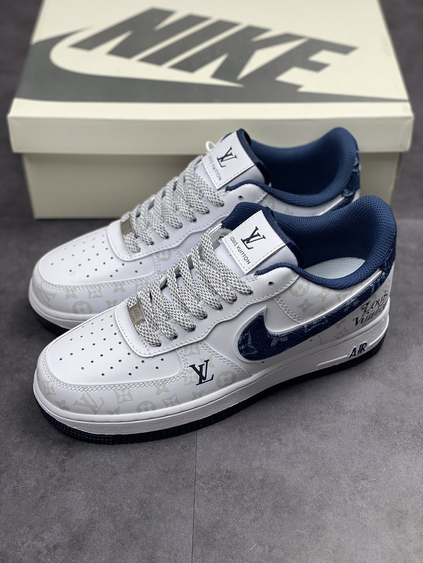 250 Nike Air Force 1 Low 07 LV联名 DR9868-600