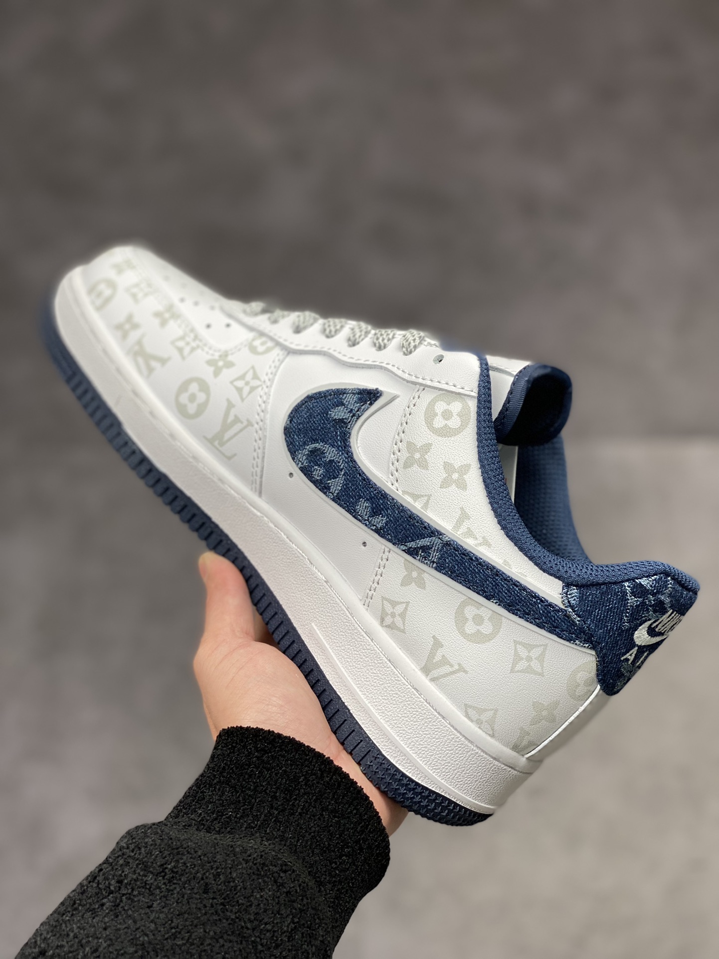 250 Nike Air Force 1 Low 07 LV联名 DR9868-600