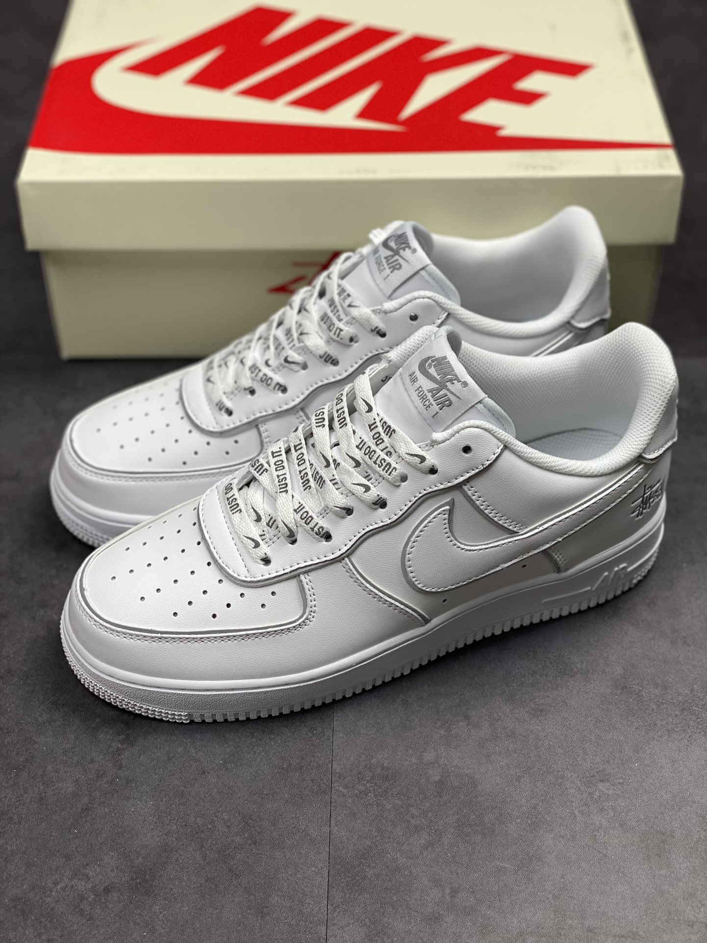 250 Nike Air Force 1 Low 07 斯图西联名白银反光 BQ6246-019