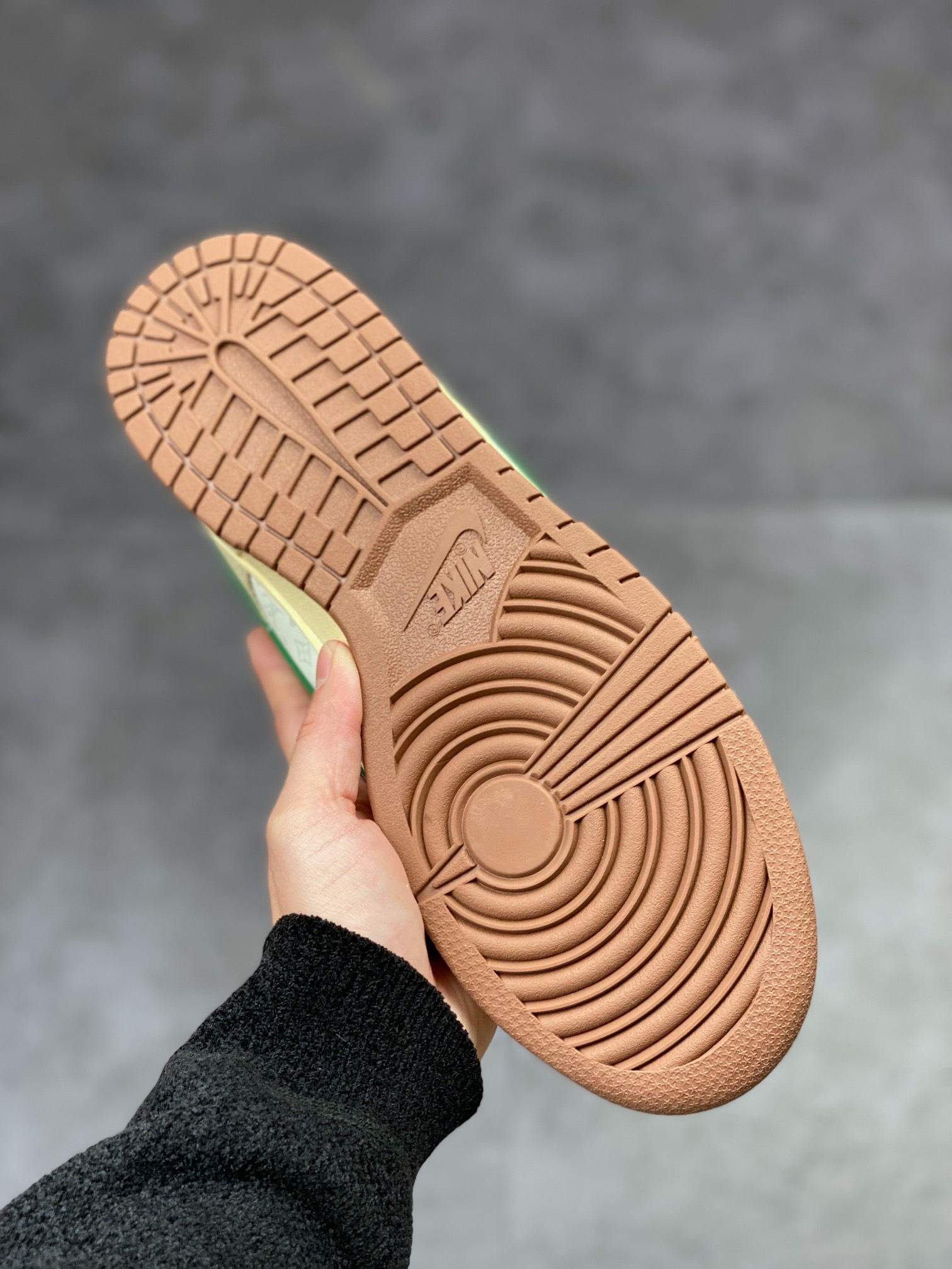 220 NIKE SB Dunk Low Pro ”LV联名米绿” XD6188-003-莆田鞋,莆田鞋货源,高仿鞋,高仿鞋货源,安福档口,莆田高仿鞋,莆田鞋批发,高仿鞋批发,莆田高仿运动鞋,高仿运动鞋,莆田运动鞋 220 NIKE SB Dunk Low Pro ”LV联名米绿” XD6188-003