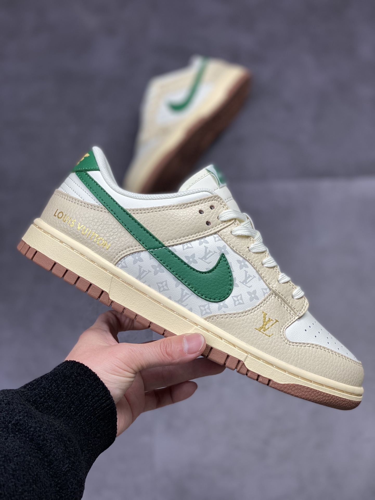 220 NIKE SB Dunk Low Pro ”LV联名米绿” XD6188-003-莆田鞋,莆田鞋货源,高仿鞋,高仿鞋货源,安福档口,莆田高仿鞋,莆田鞋批发,高仿鞋批发,莆田高仿运动鞋,高仿运动鞋,莆田运动鞋 220 NIKE SB Dunk Low Pro ”LV联名米绿” XD6188-003