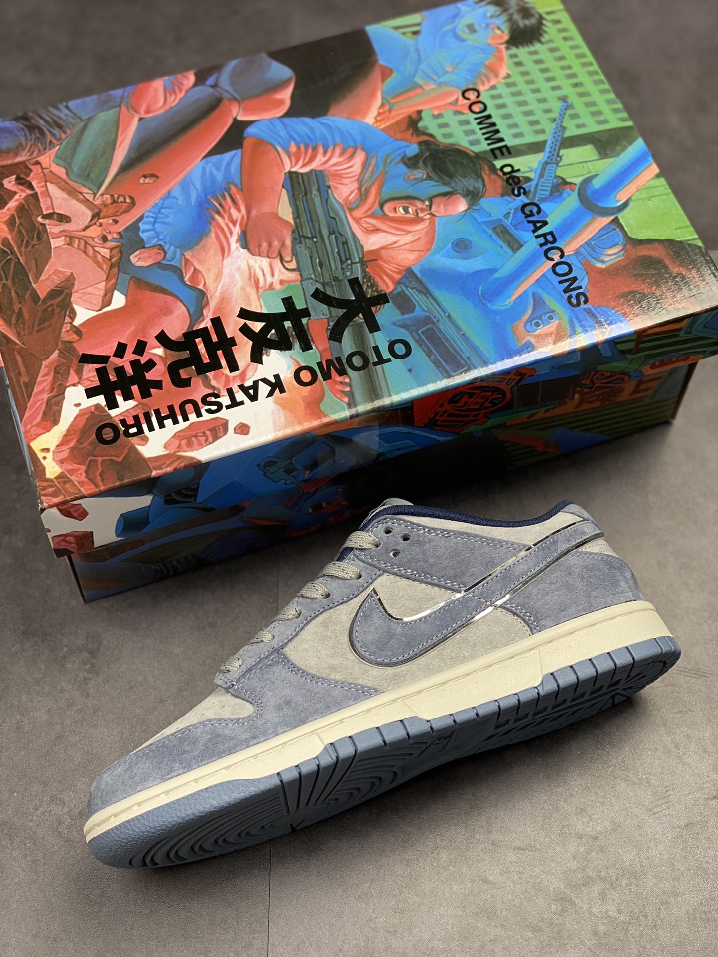 300 Otomo Katsuhiro x Nike SB Dunk Low ”Steamboy OST” 大友克洋 DR3369-526