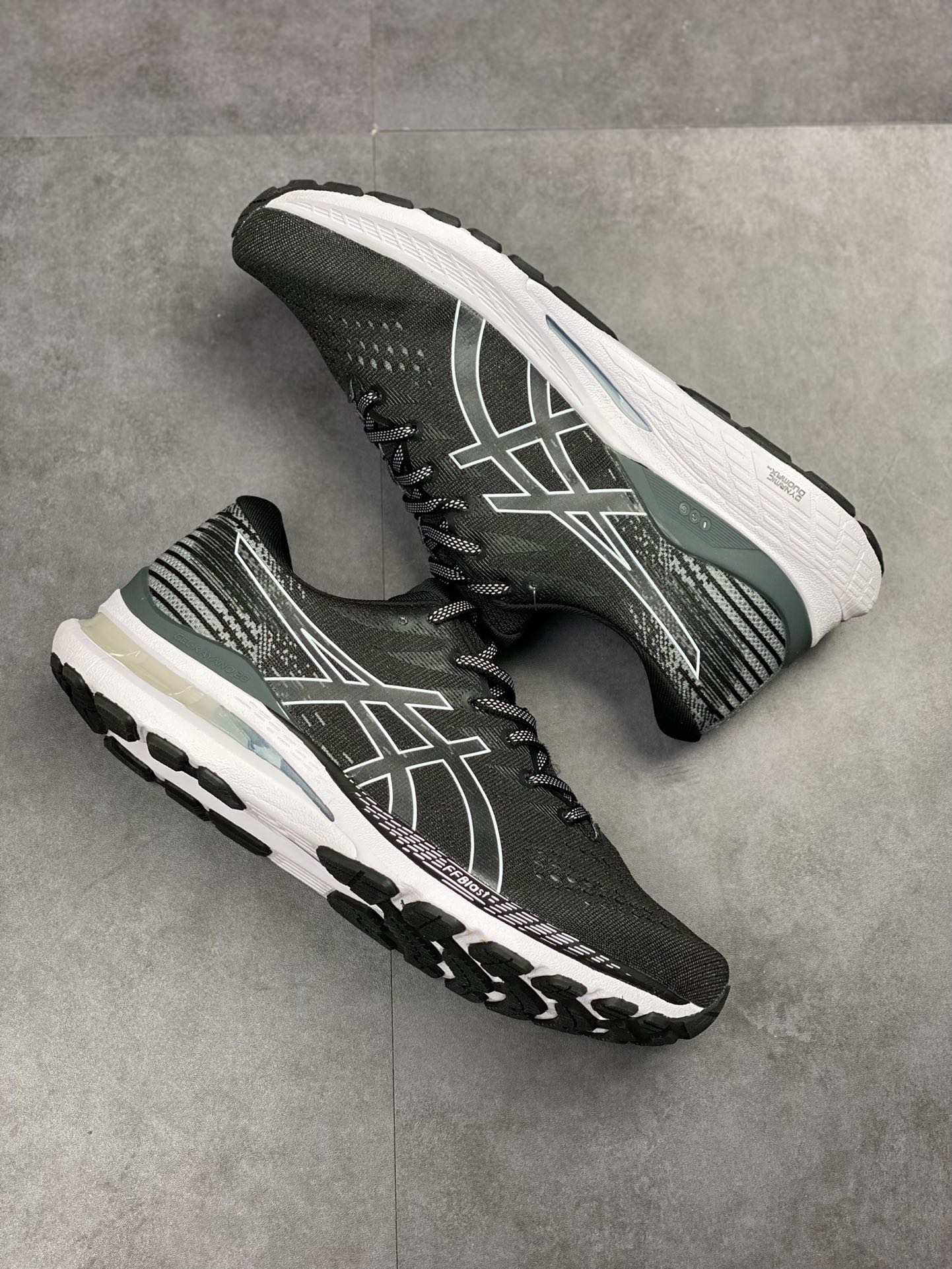 180 ASICS/亚瑟士 Gel-Kayano 28代超轻量专业运动慢跑鞋1011B189-003