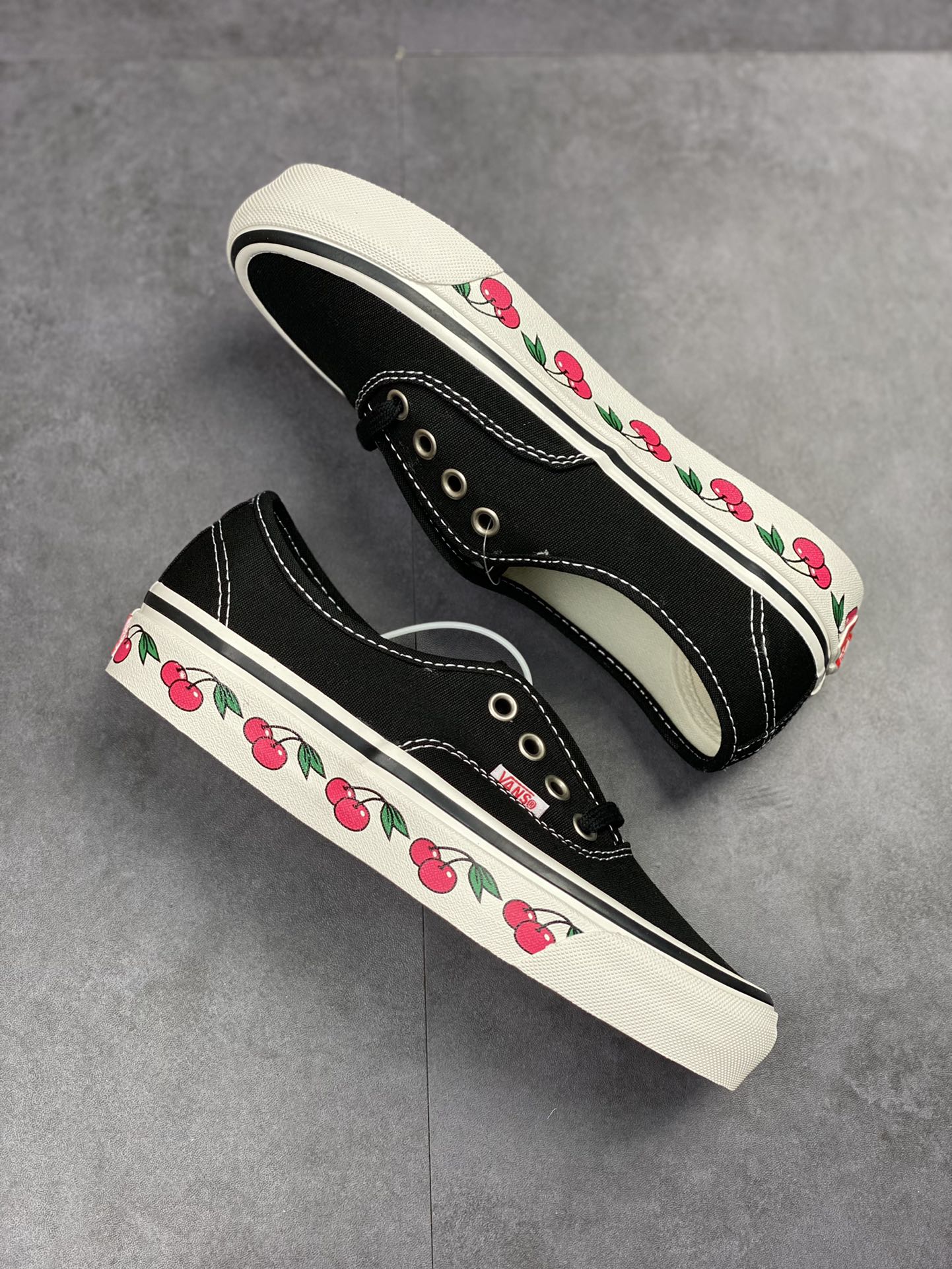 130 Vans Authentic 44 DX安纳海姆车厘子辣椒印花/小樱桃印花