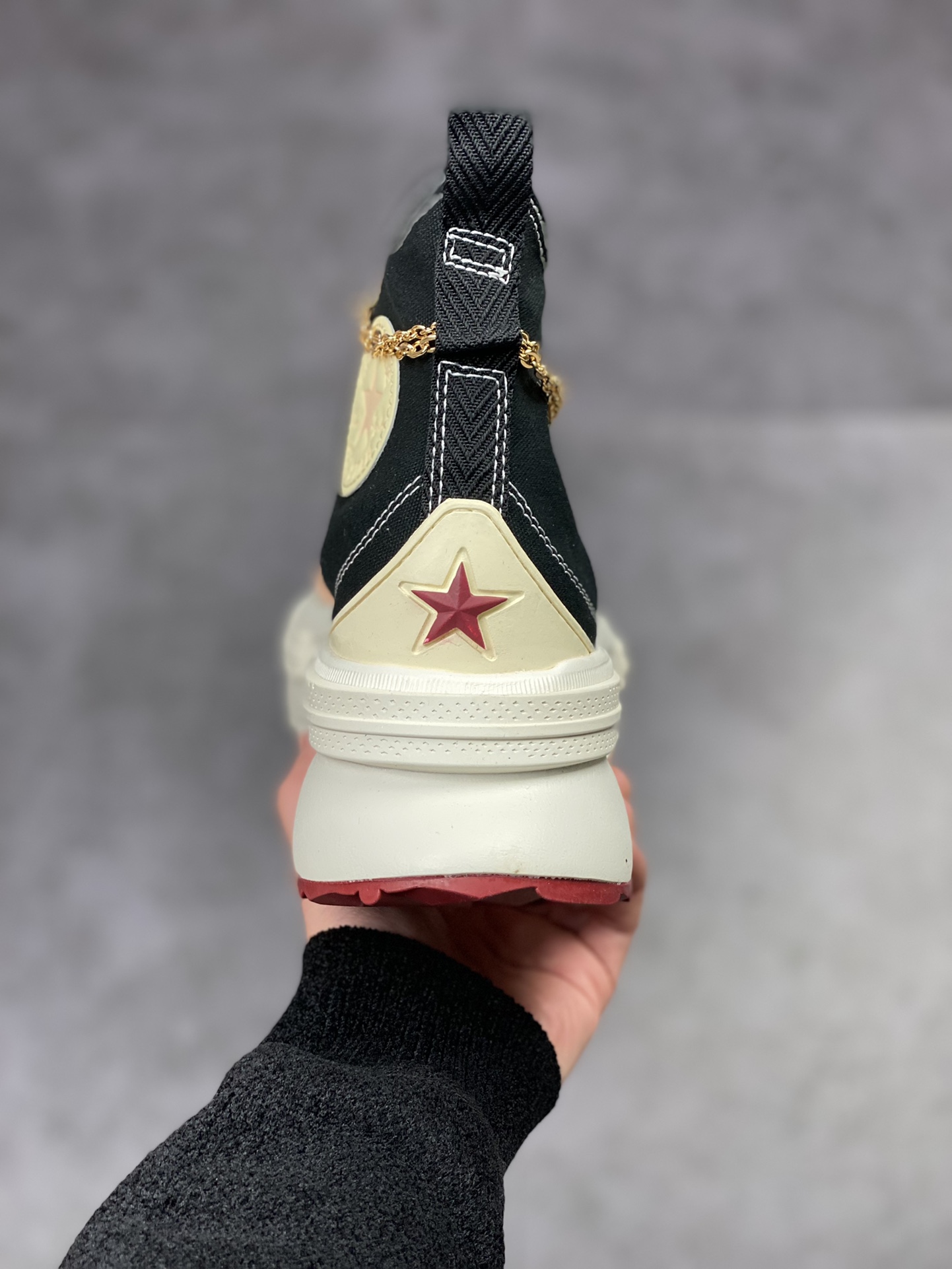 200 Converse Run Star 黑金夹心 情人节限定  A05137C