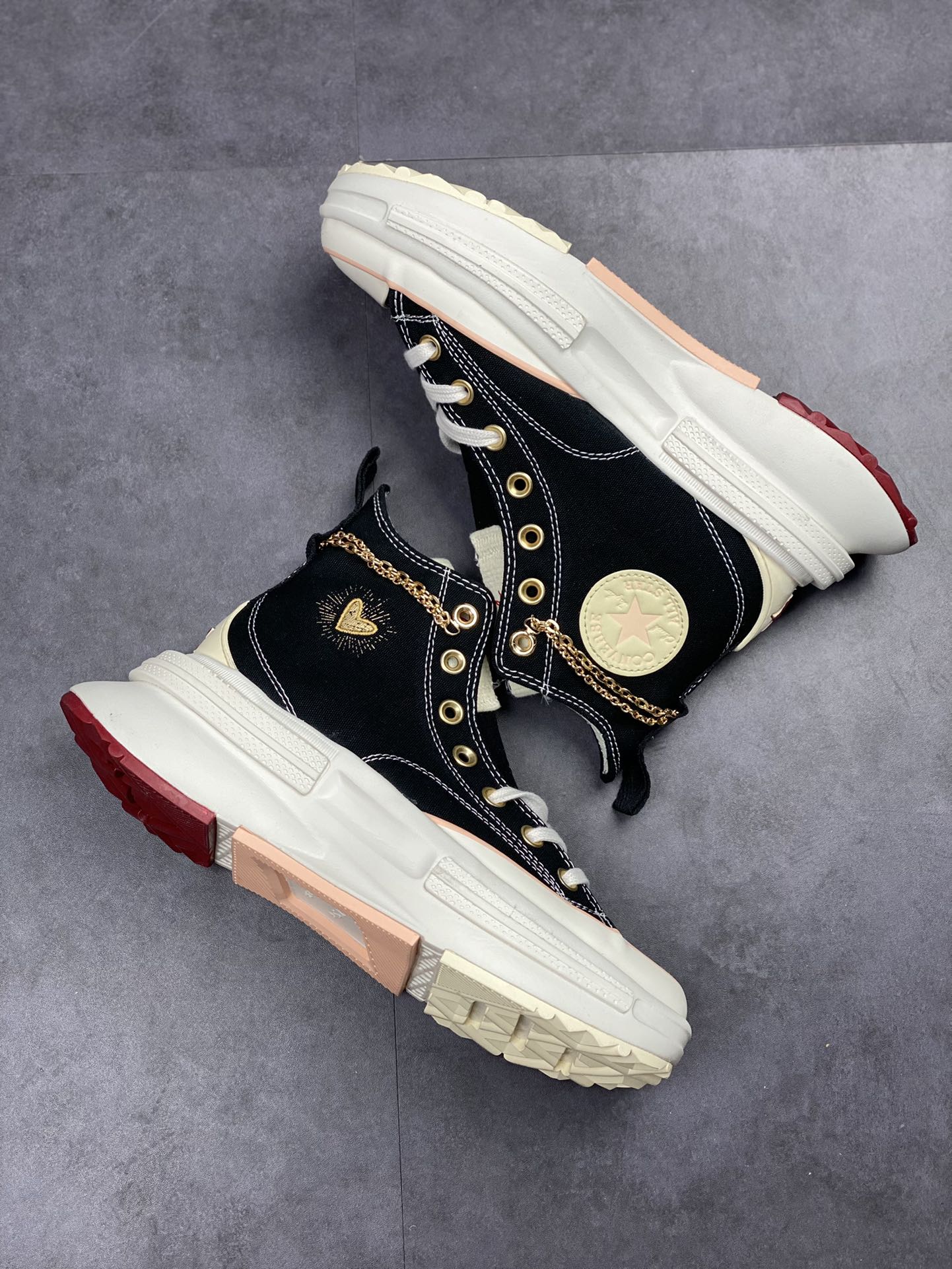 200 Converse Run Star 黑金夹心 情人节限定  A05137C