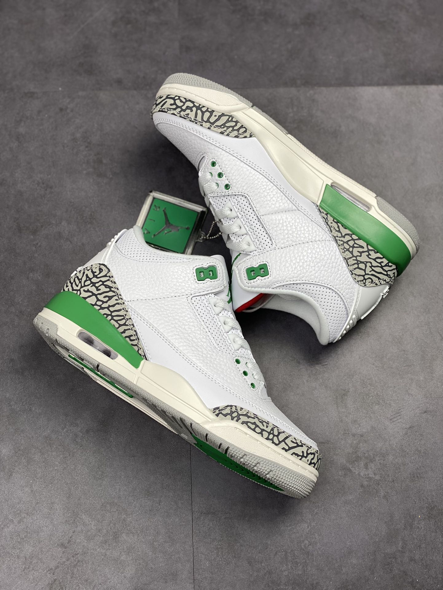 Air Jordan 3 Retro ”Lucky Green” white green CK9646-136 Size: 36 36.5 37.5 38 38.5 39 40 40.5 41 42 42.5 43 44 44.5 45 46 47.5 Coding #YB031622