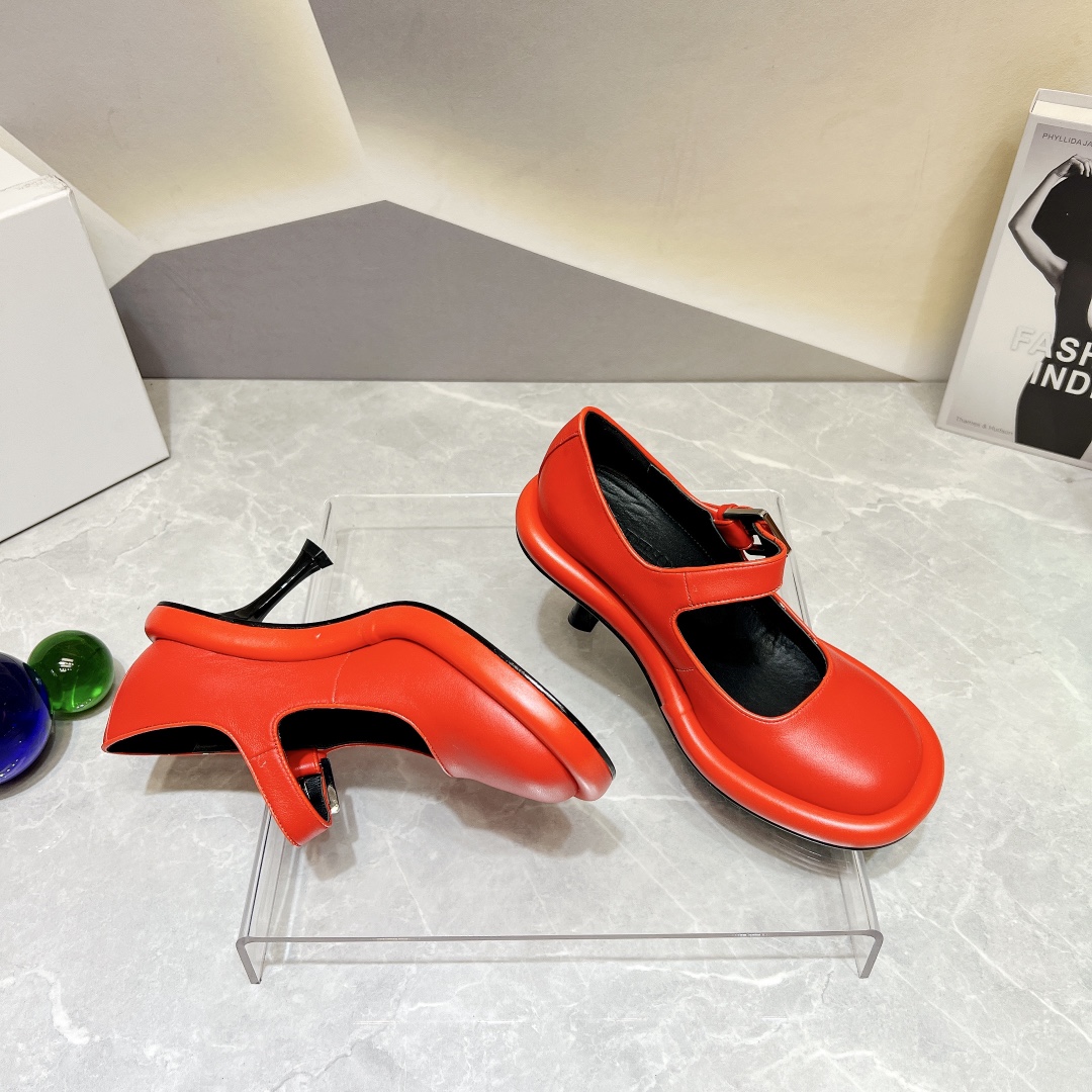 New JW Anderson 2023 Single Shoe Series with Custom Sheep Skin and Platinum Soles - 图片 7