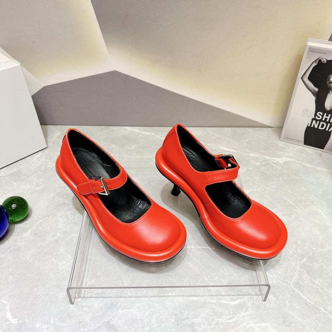 New JW Anderson 2023 Single Shoe Series with Custom Sheep Skin and Platinum Soles - 图片 2