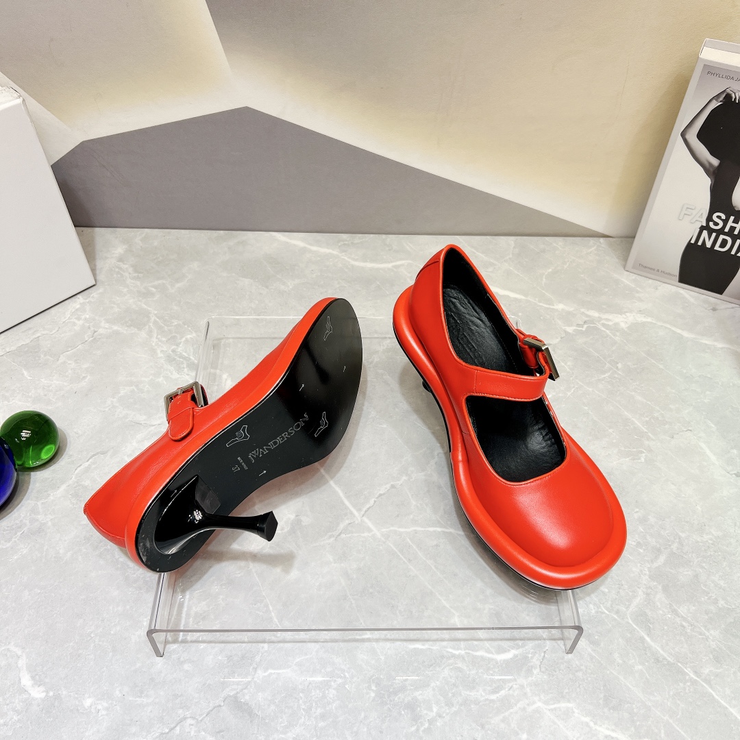 New JW Anderson 2023 Single Shoe Series with Custom Sheep Skin and Platinum Soles - 图片 9
