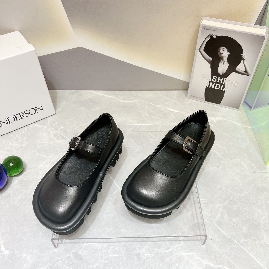 New JW Anderson 2023 Single Shoe Series: Modern Gene, Dynamic Design, Custom Sheep Skin - 图片 3