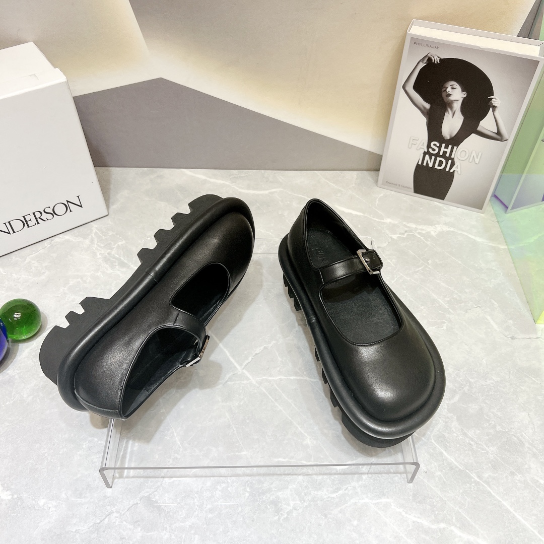 New JW Anderson 2023 Single Shoe Series: Modern Gene, Dynamic Design, Custom Sheep Skin - 图片 8