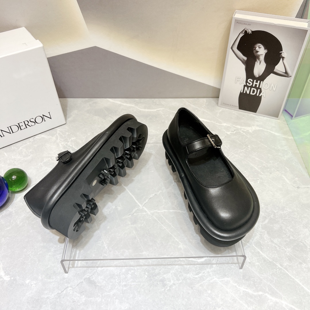 New JW Anderson 2023 Single Shoe Series: Modern Gene, Dynamic Design, Custom Sheep Skin - 图片 9