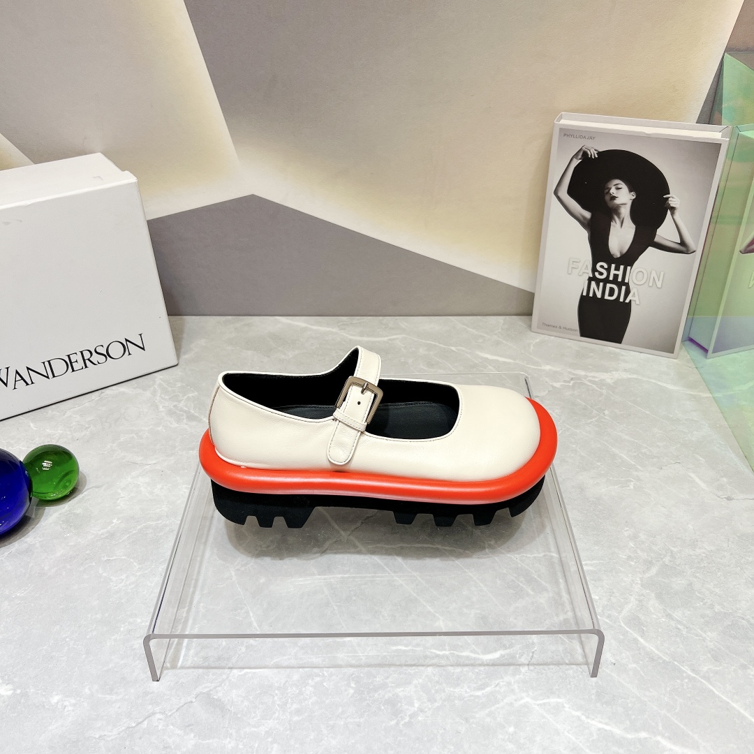 New JW Anderson 2023 Shoe Series with Unique Design and Customized Sheep Skin - 图片 5