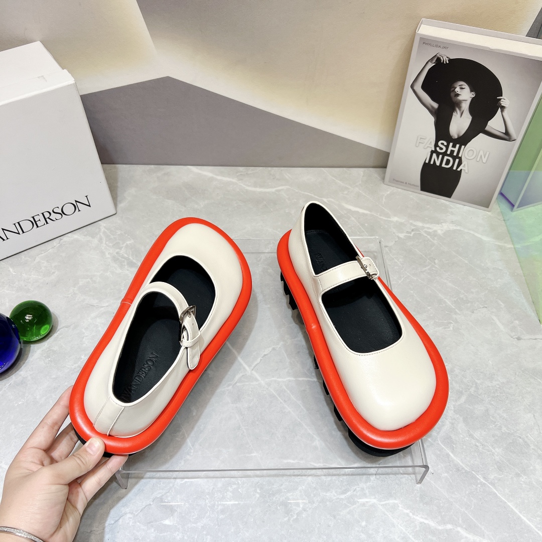 New JW Anderson 2023 Shoe Series with Unique Design and Customized Sheep Skin - 图片 7