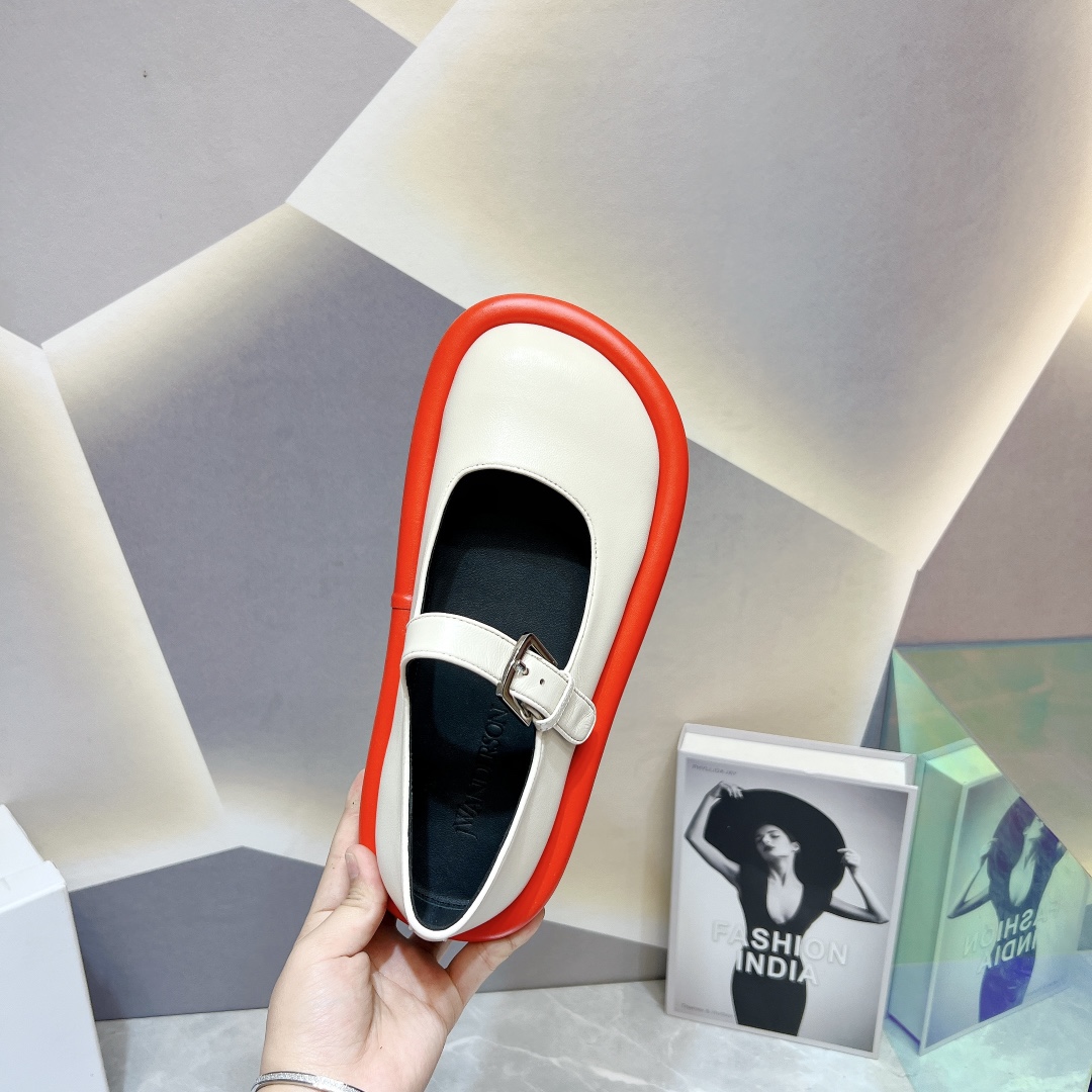 New JW Anderson 2023 Shoe Series with Unique Design and Customized Sheep Skin - 图片 6