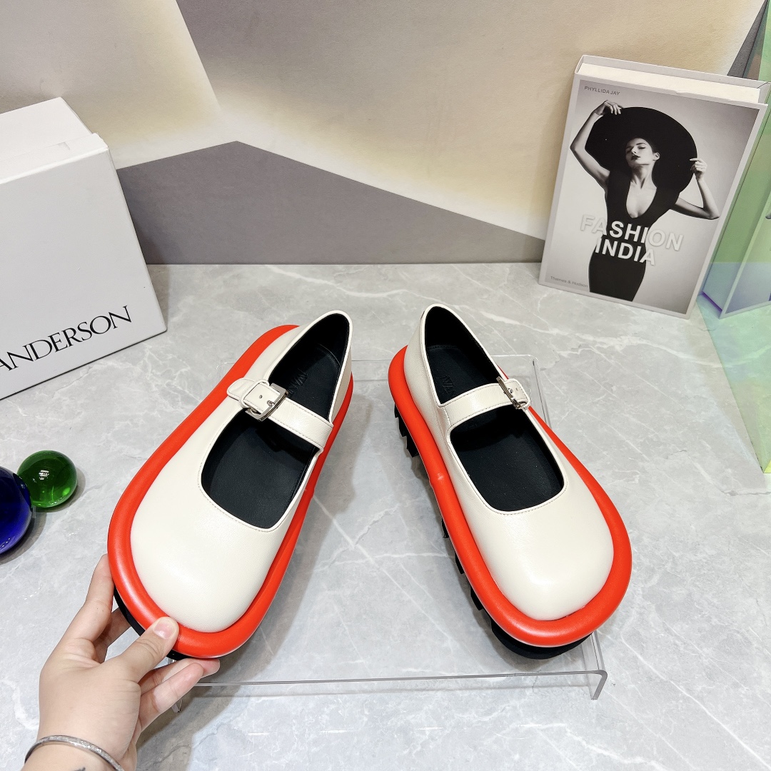 New JW Anderson 2023 Shoe Series with Unique Design and Customized Sheep Skin - 图片 4