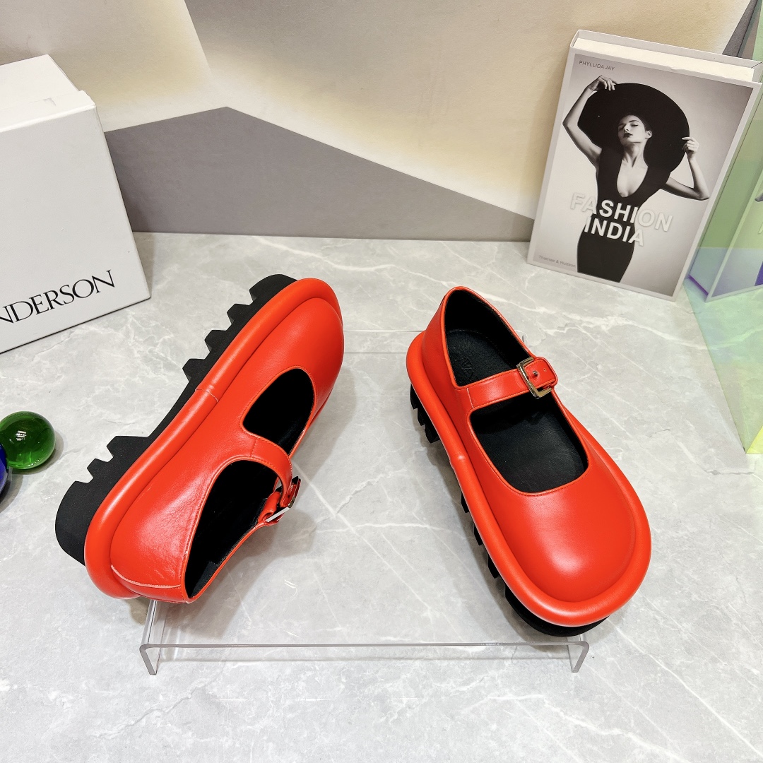 New JW Anderson 2023 Shoe Series with Custom Sheep Skin and Unique Design - 图片 8