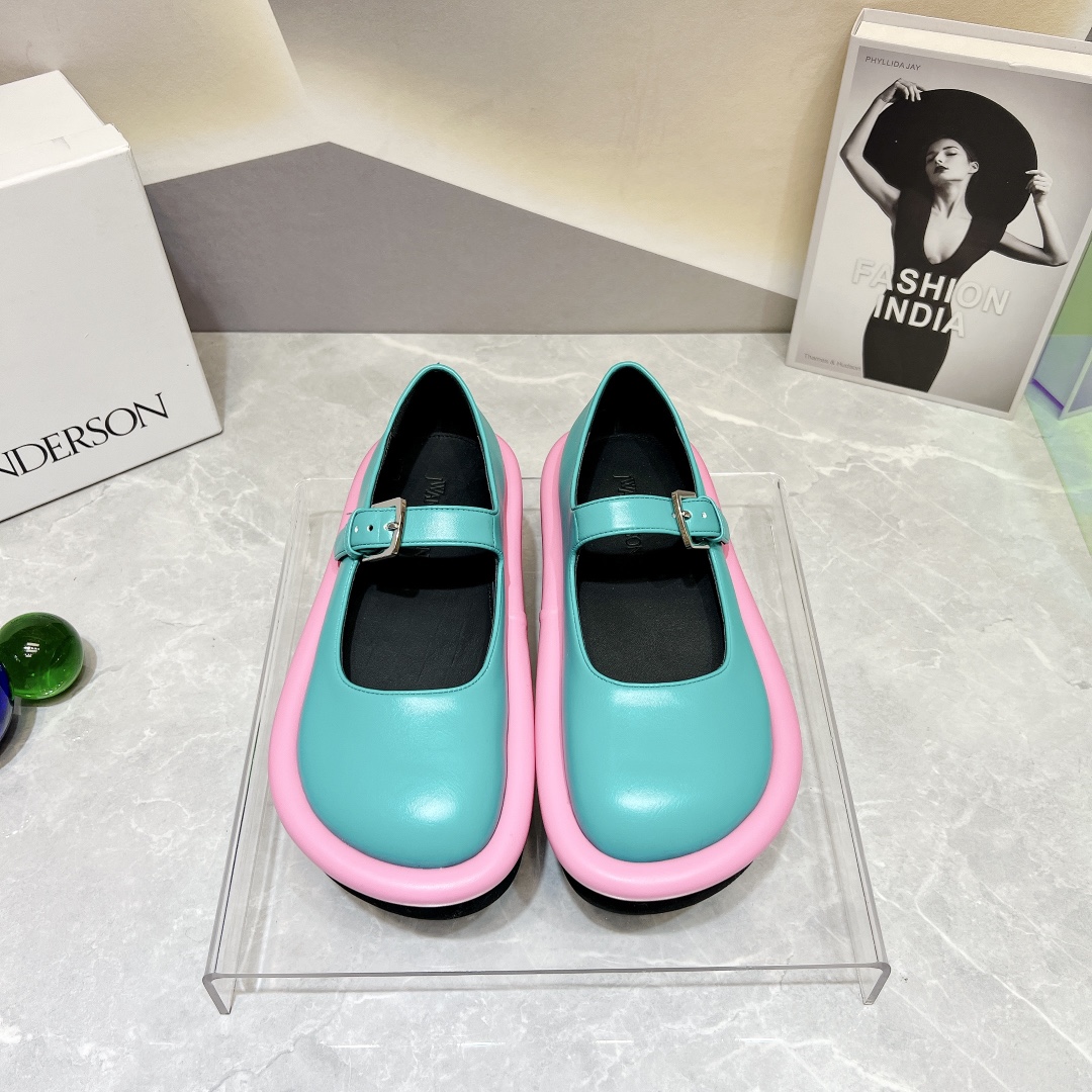 New JW Anderson 2023 Shoe Series with Unique Design and Customized Sheep Skin