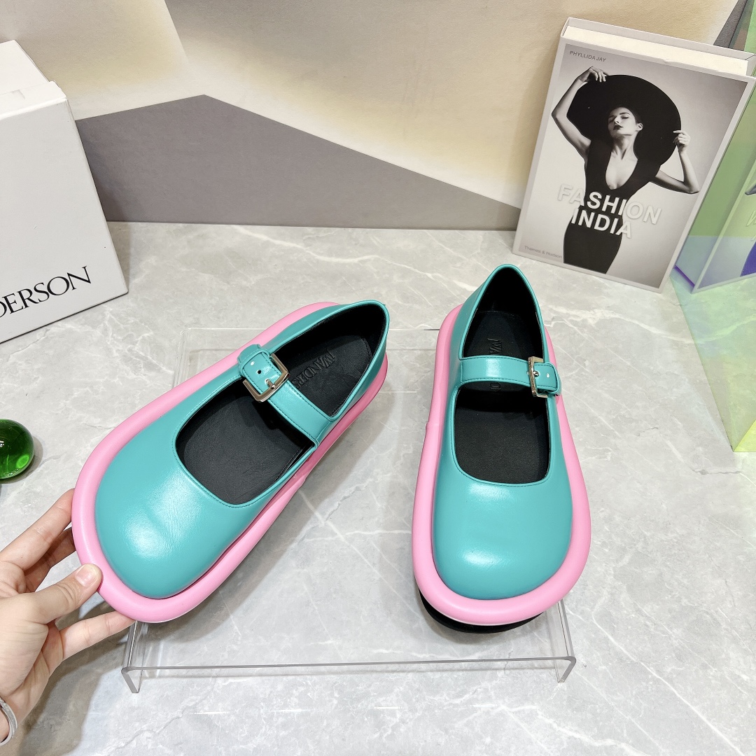 New JW Anderson 2023 Shoe Series with Unique Design and Customized Sheep Skin - 图片 4
