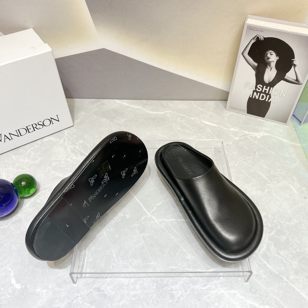 JW Anderson 2023 New Shoe Series Features Custom Sheepskin and Platinum Soles - 图片 9